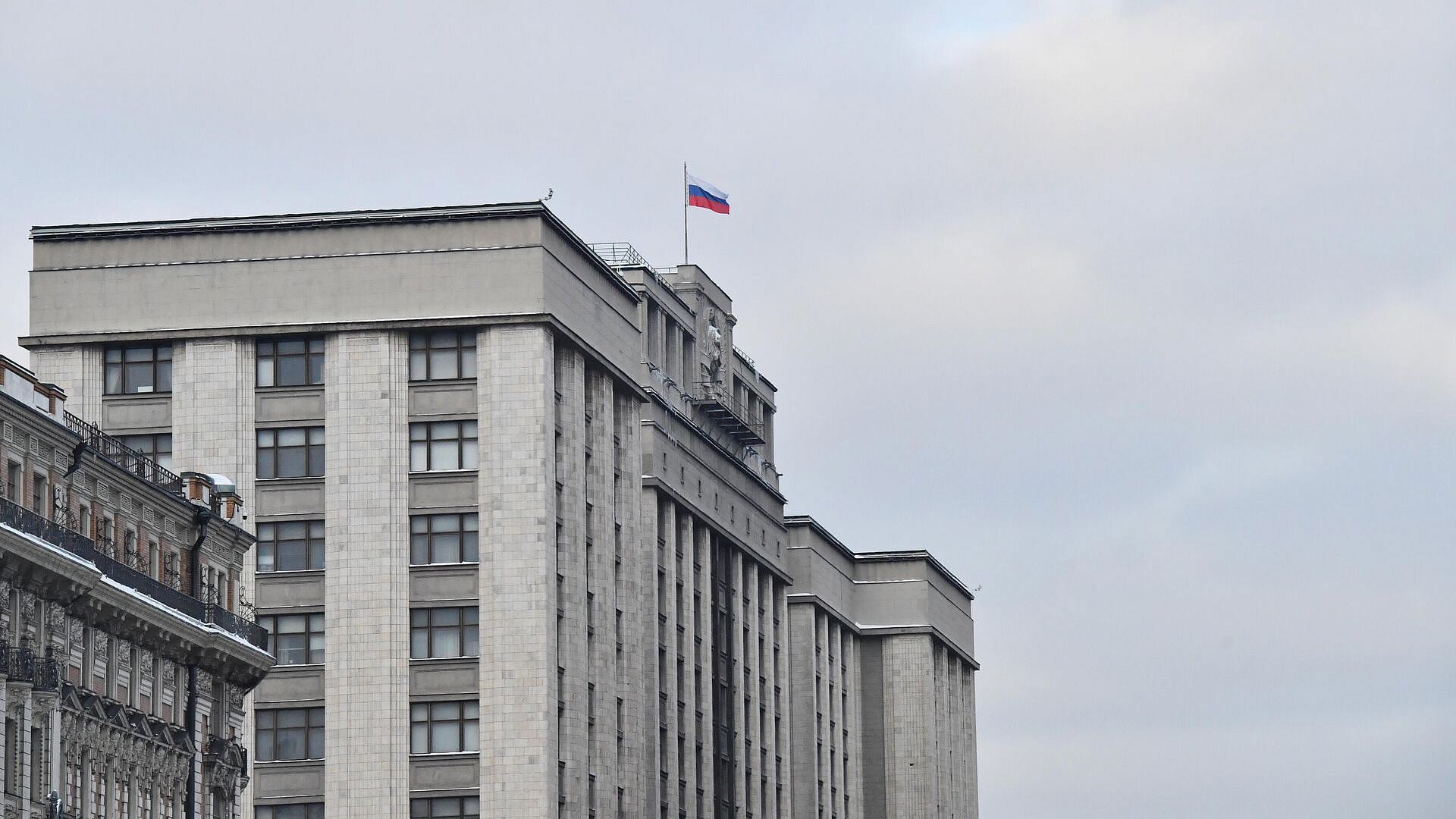 В Госдуме предложили регулировать использование ИИ-изображений в рекламе