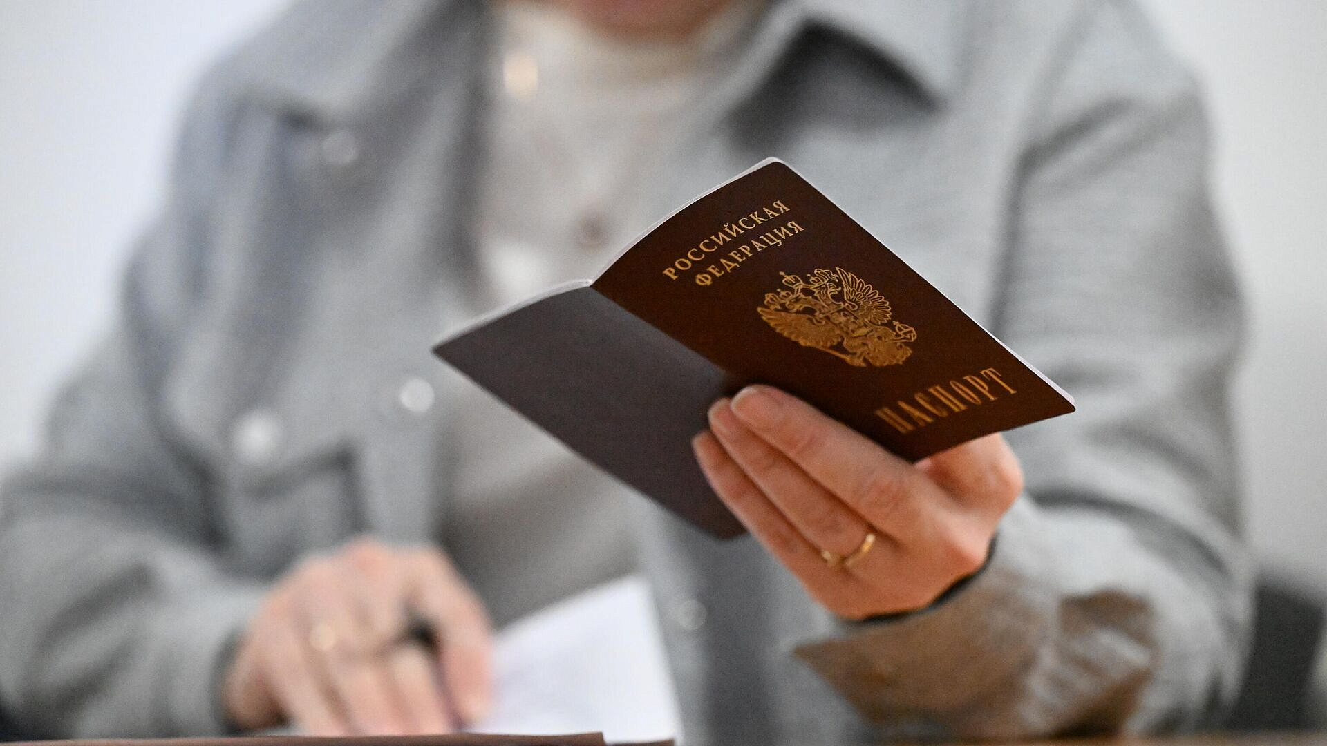 Более 18 тысяч выпускников в Подмосковье сдали ЕГЭ по предметам по выбору