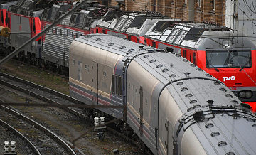 Путин поручил повысить пропускную способность железных дорог