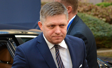 Фицо обсудит с Трампом изменение условий оборонного соглашения с США