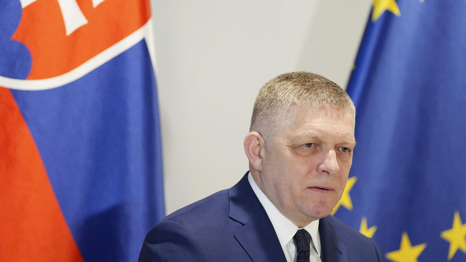 Фицо завил об отмене встречи с Мерцем из-за изменений планов канцлера