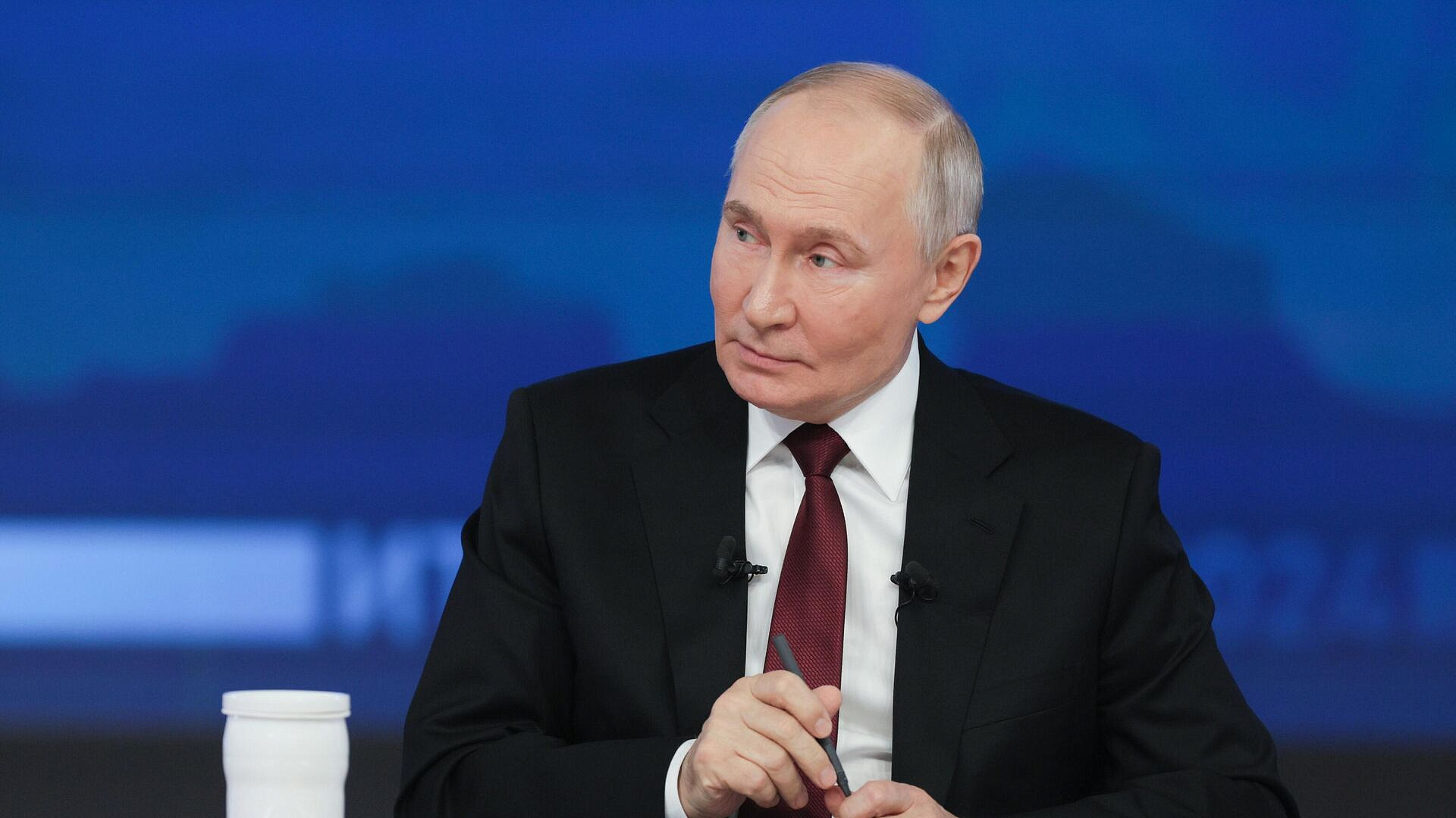 Путин поручил проработать продление помощи многодетным с ребенком-инвалидом