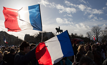 В Франции вновь выдвинут два вотума недоверия правительству из-за бюджета