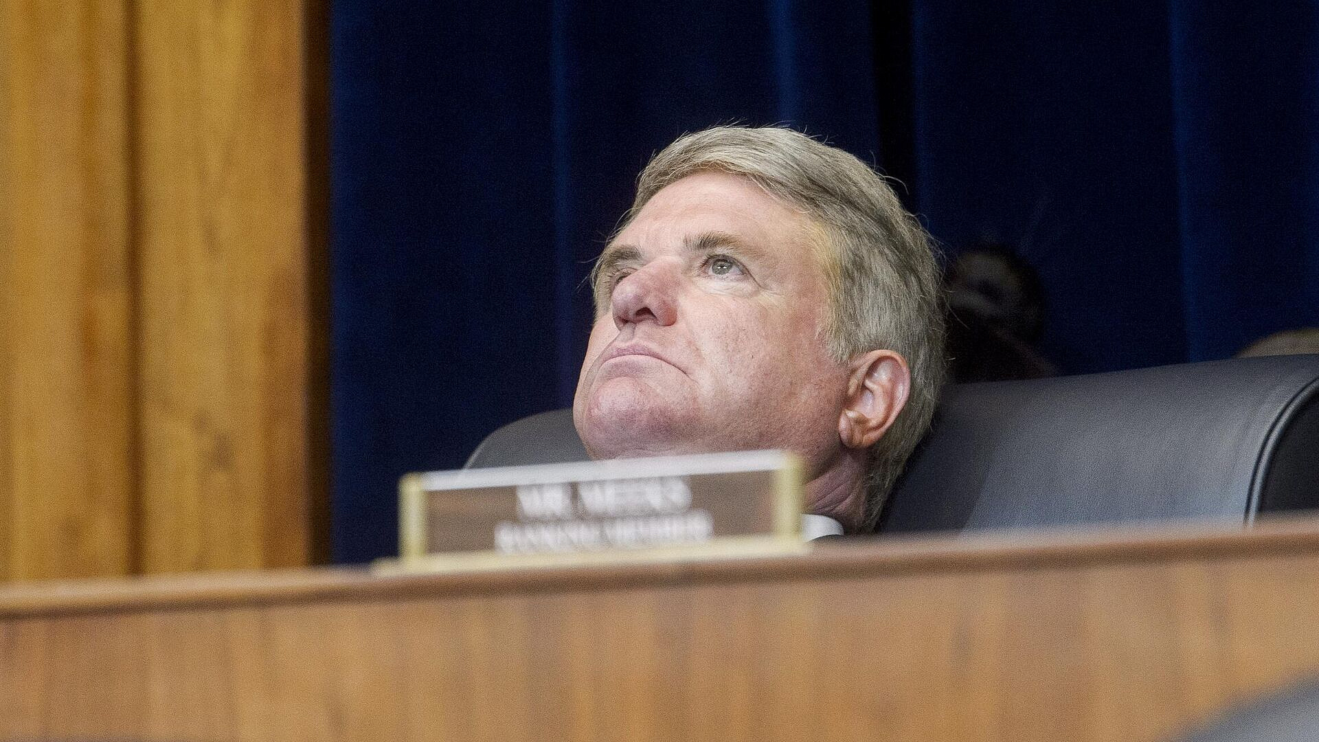 Трамп якобы встречался с Путиным, утверждает конгрессмен