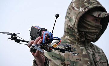 Боец "Востока" поймал руками пикирующий FPV-дрон ВСУ