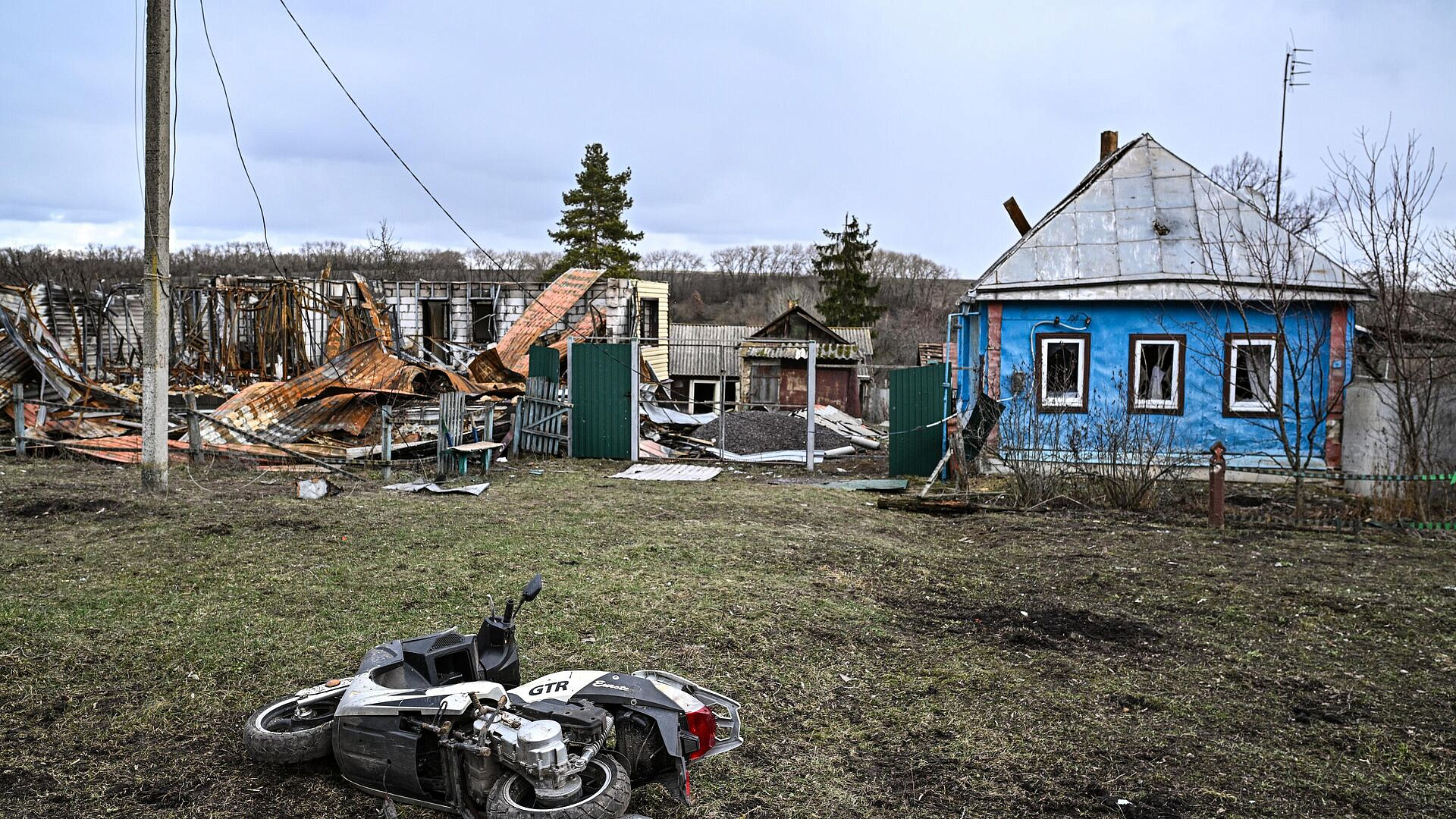 ВСУ прикрывались жителями курских сел как живым щитом, заявил Хинштейн