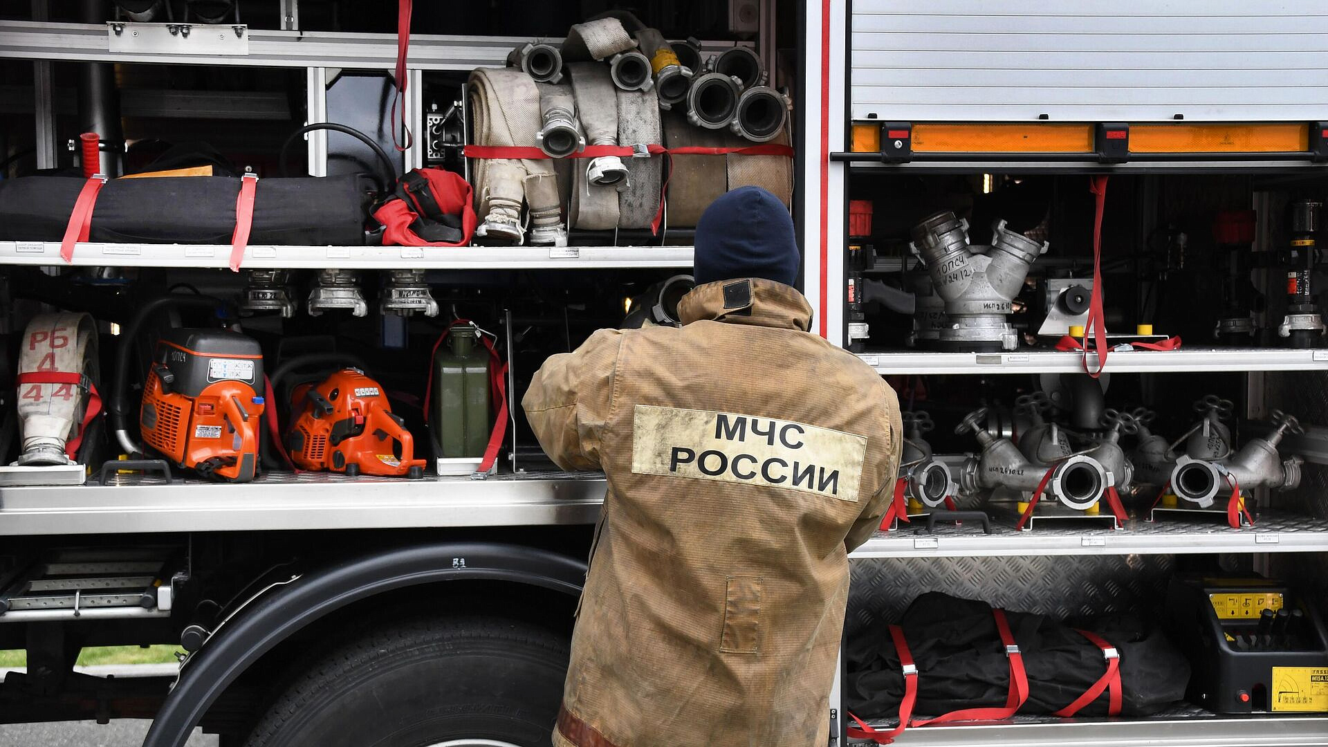 В Омске произошел пожар в строящемся доме