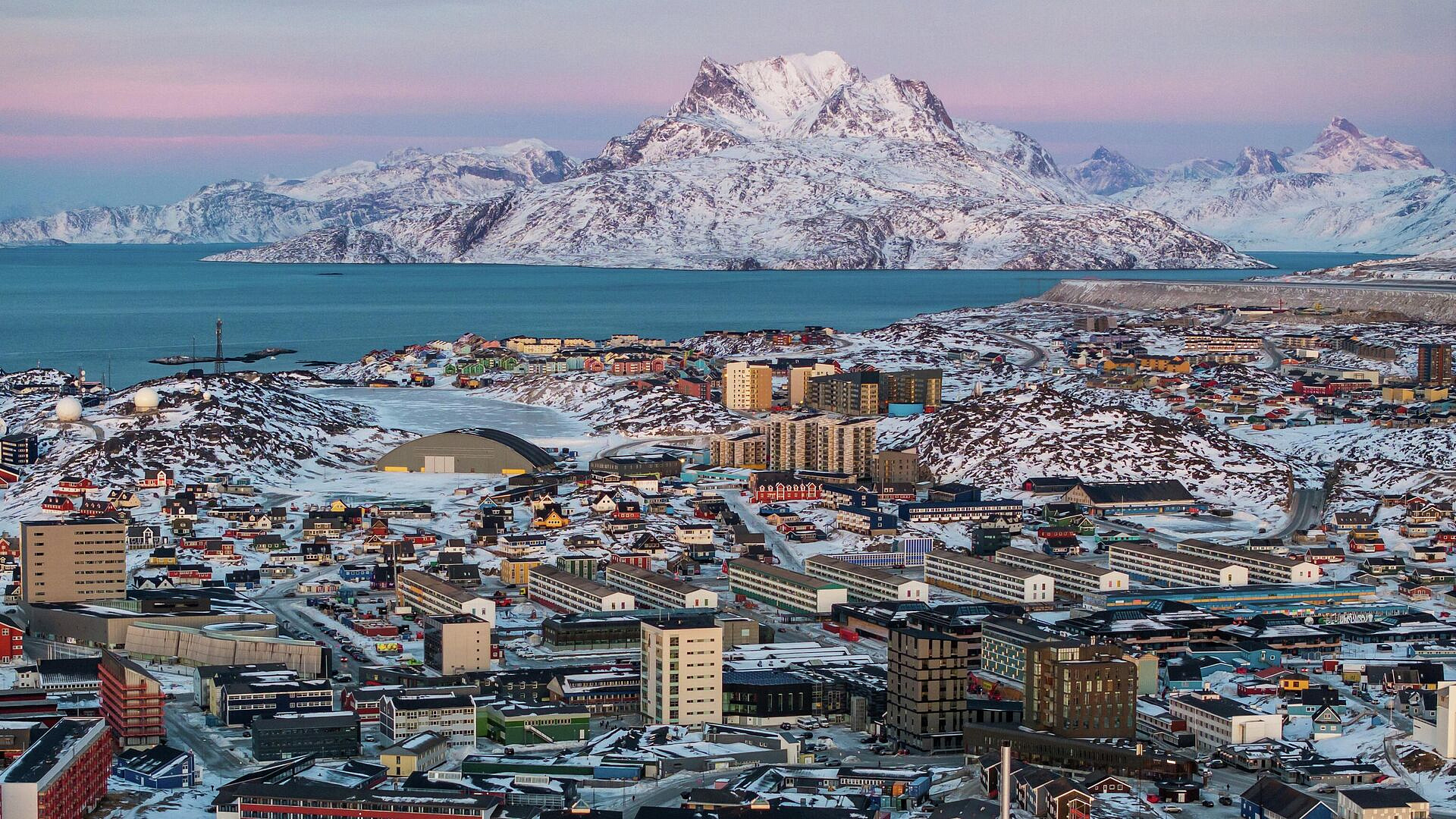 Германия не планирует открывать генконсульство в Гренландии, сообщили СМИ