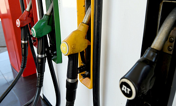 Бензин Аи-95 на бирже подешевел за неделю почти на пять процентов