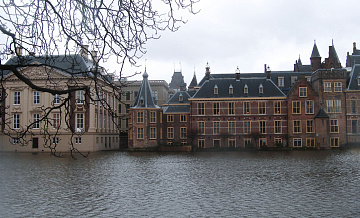 Посол в Гааге рассказал, как Нидерланды хотят оправдать милитаристский курс