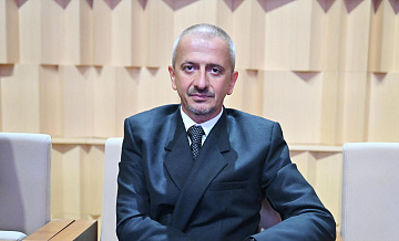 Богомолов попросил снять его с поста и. о. ректора Школы-студии МХАТ