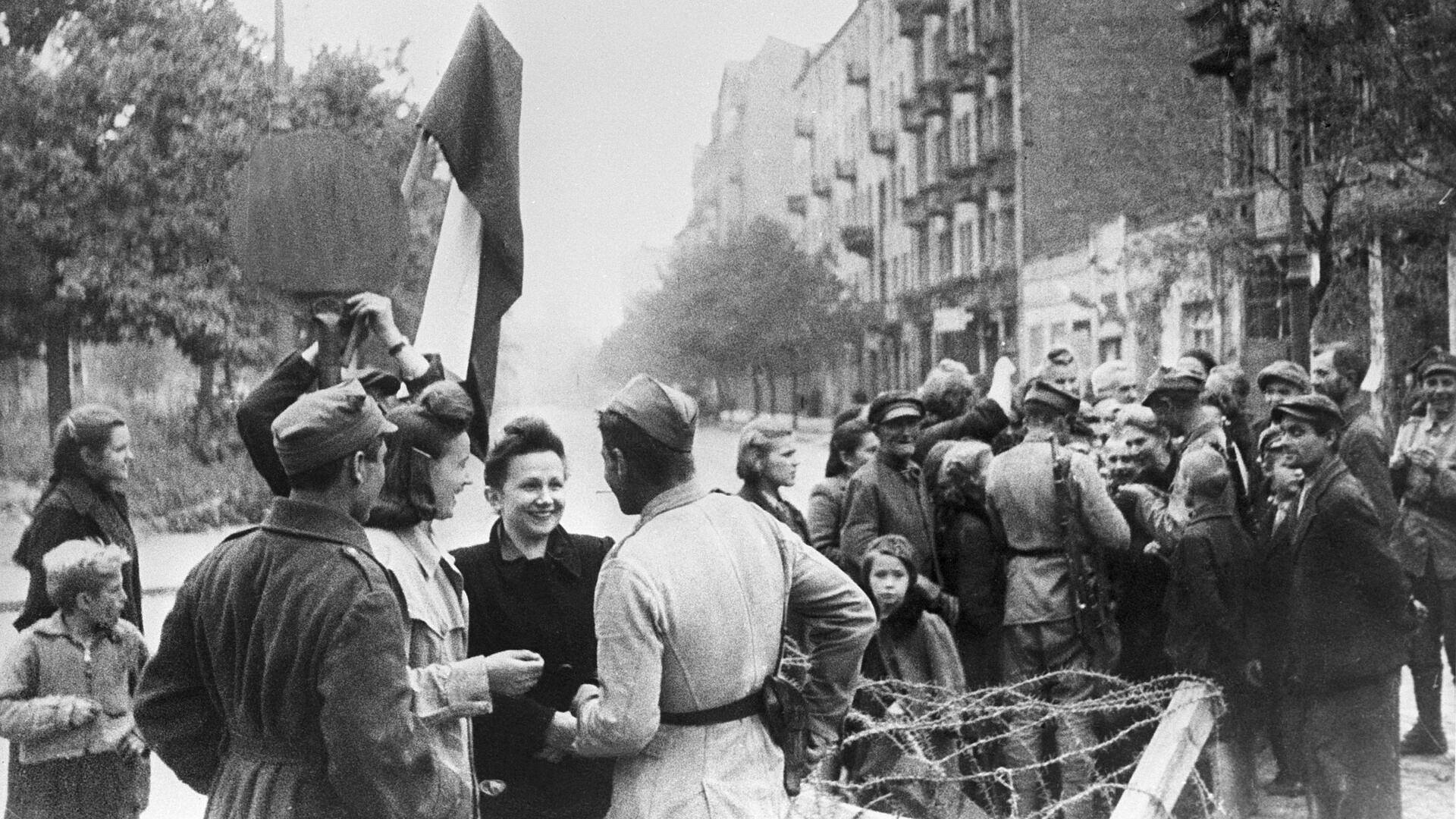 Поляки забыли, какой ценой освобождена Польша, заявили в РВИО