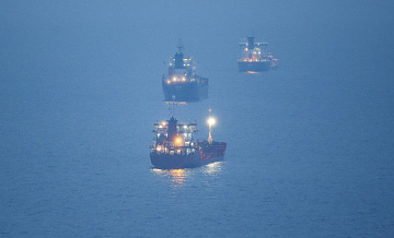 Украинские БПЛА атаковали два танкера в Черном море, сообщил источник
