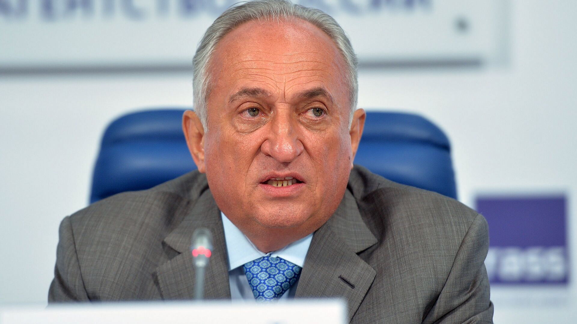 СМИ: бизнесмен Василий Анисимов отказался от российского гражданства