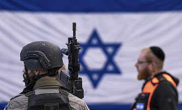 В израильской Беэр-Шеве упала ракета, десять человек пострадали