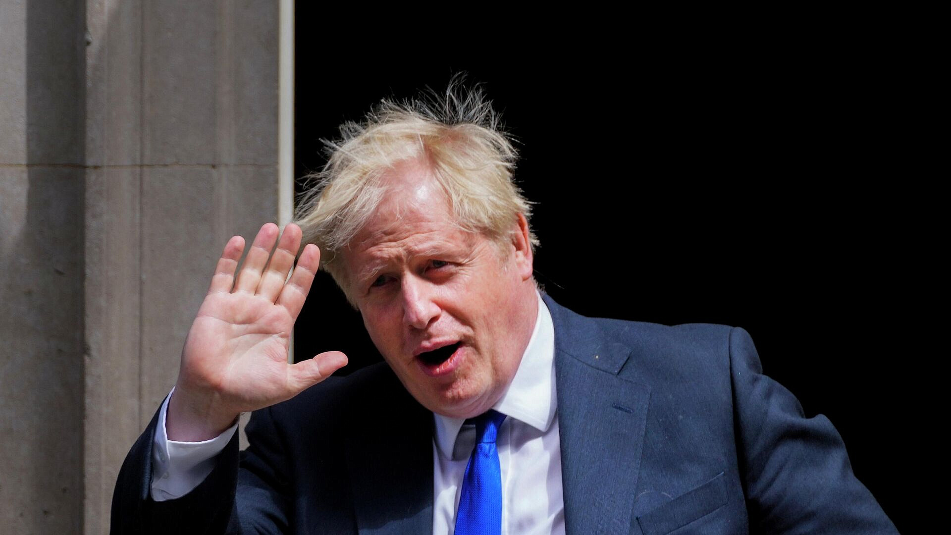 Борис Джонсон нашел виноватого в эпидемии ожирения — это церковь 