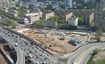 Почти гектар земли в Пресненском районе Москвы выставили на торги