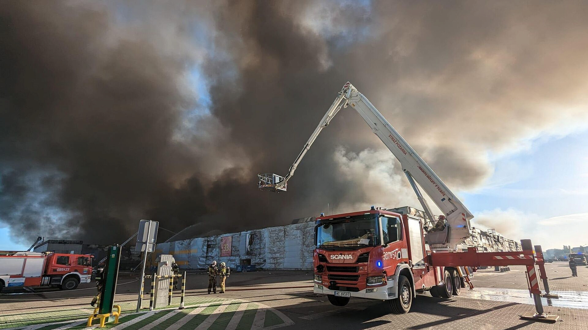 В Литве задержали подозреваемого в поджоге варшавского ТЦ в 2024 году
