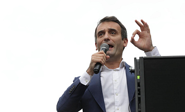 Французский политик высмеял статью BFMTV с обвинениями в адрес России