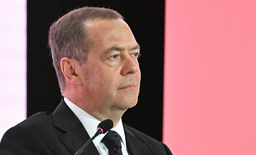 Медведев назвал Россию и Монголию близкими соседями
