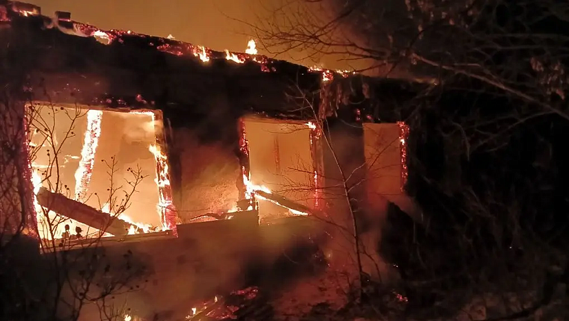 В Саратовской области мужчину заподозрили в поджоге дома и убийстве