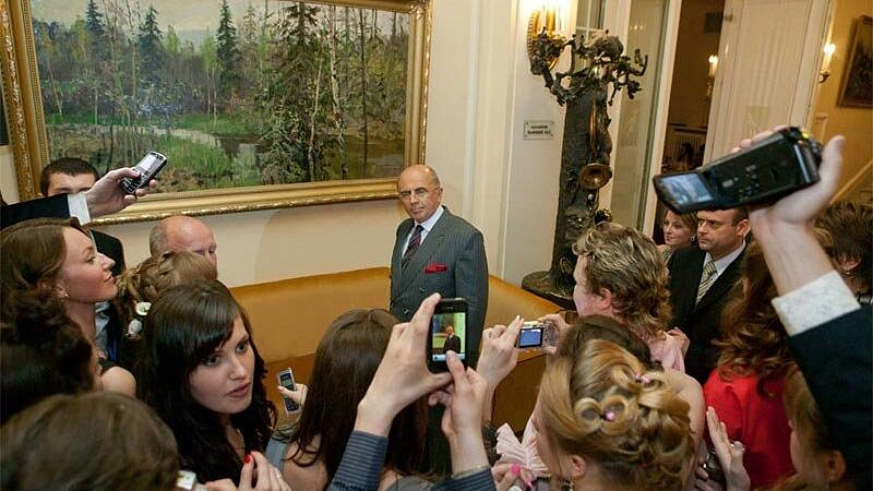 Суд отстранил от должности ректора СПбГУП из-за иска Генпрокуратуры