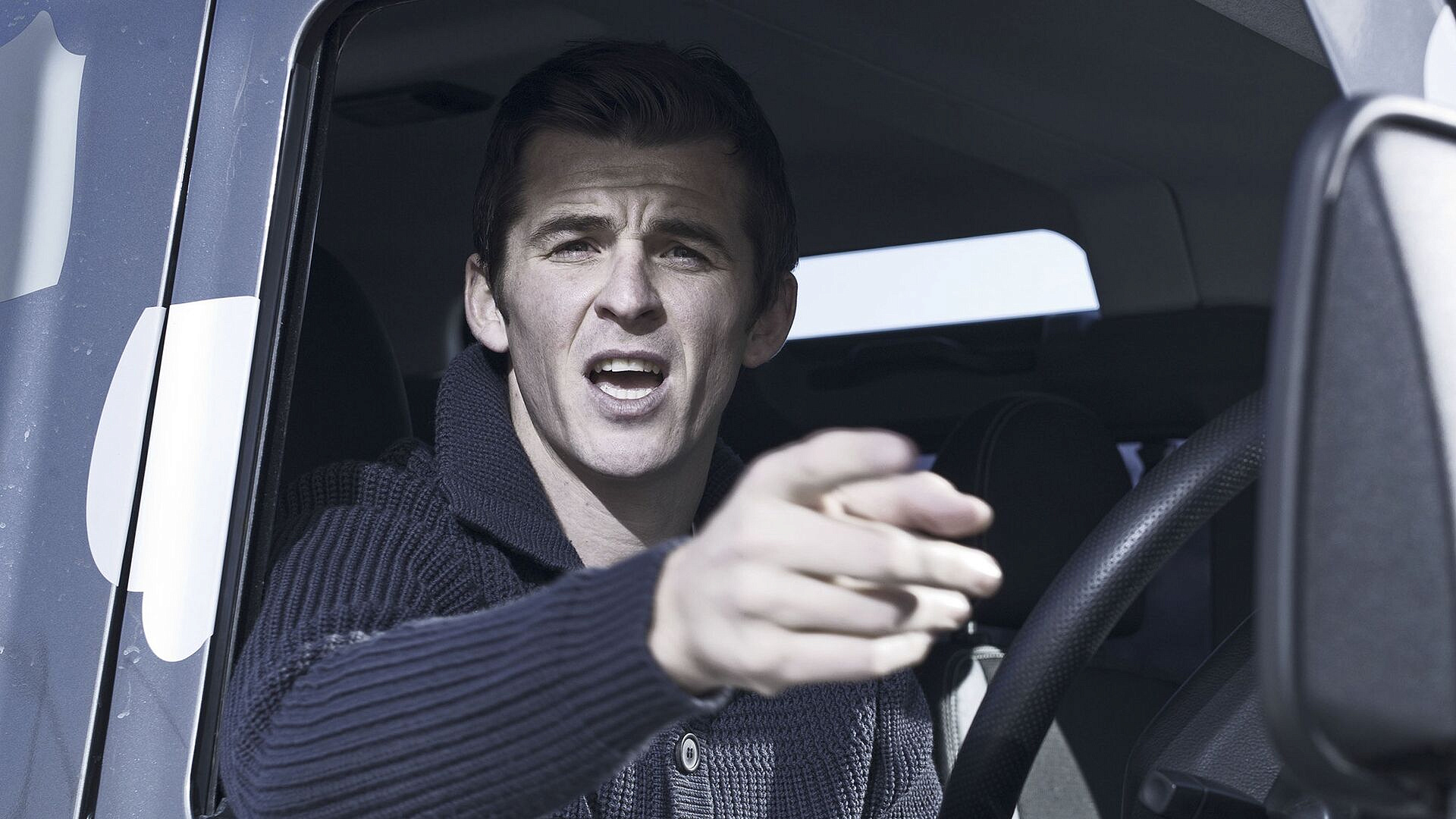 Экс-футболиста Бартона арестовали по подозрению в избиении человека