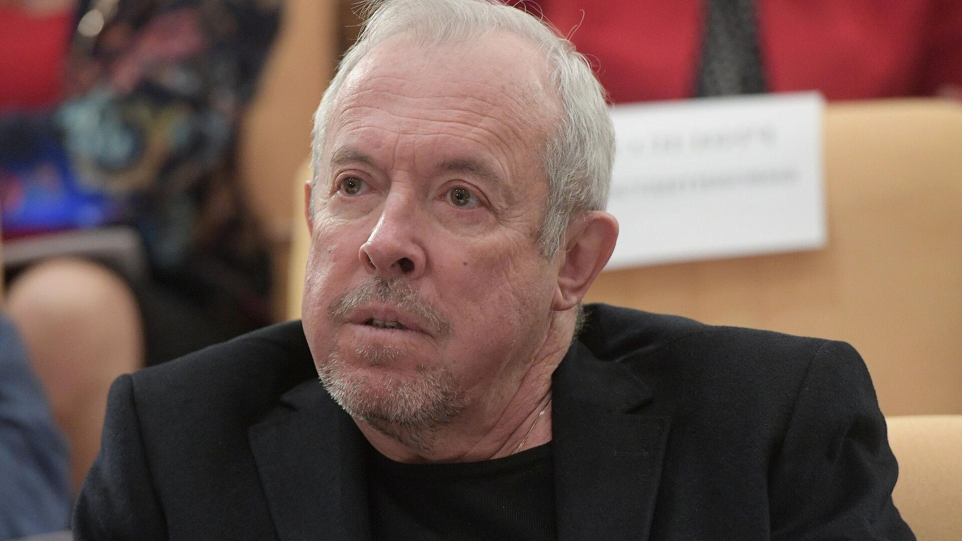 �� ��� ����������* ���������� ��������� �������� ��� �� �������� � ������