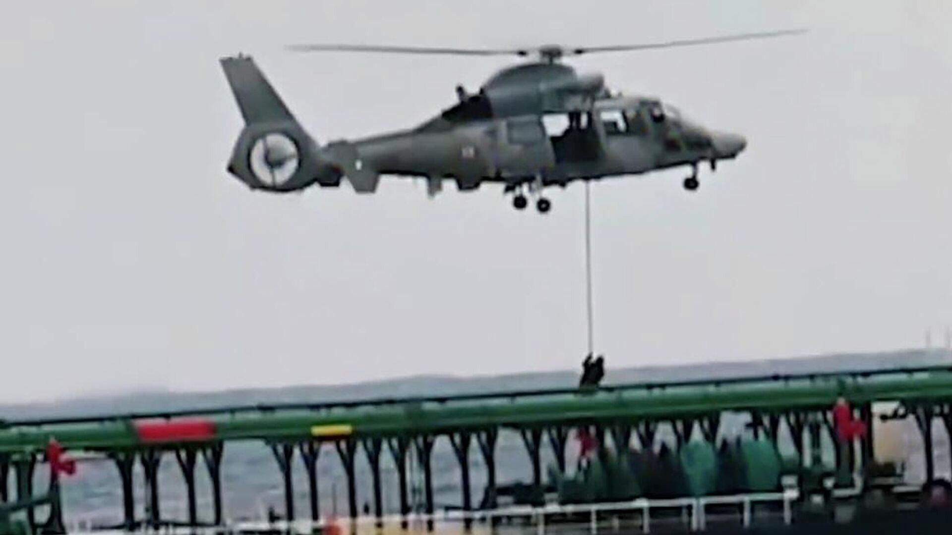 Власти Франции не уведомляли посольство России о задержании танкера