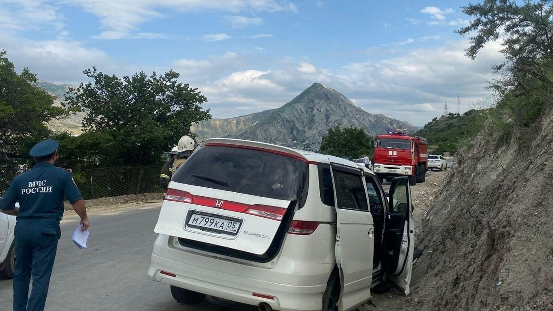 В Дагестане минивэн с туристами попал в ДТП