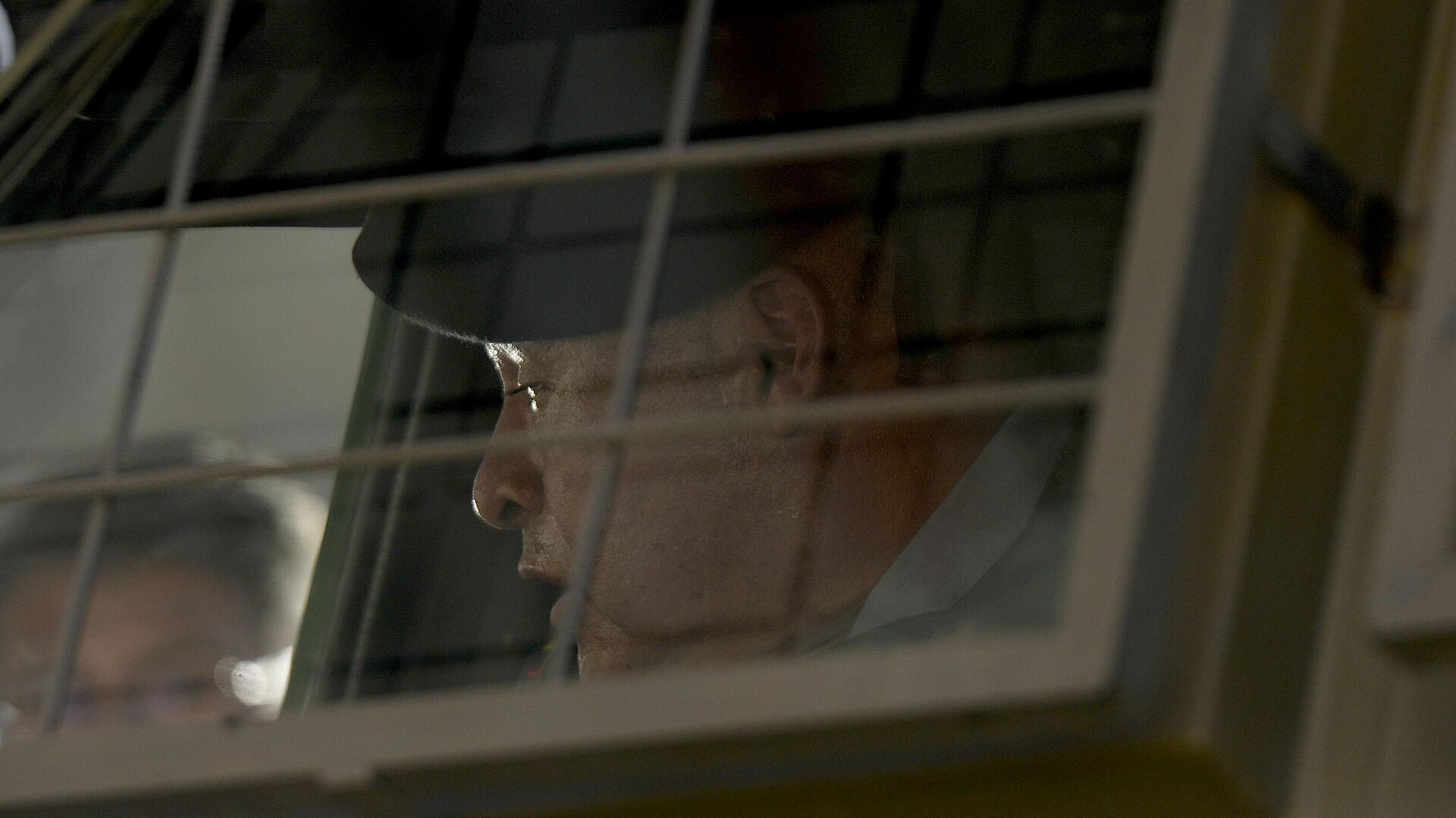 Глава МВД Боливии представил СМИ задержанного генерала Сунигу