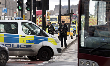 Болельщик "Лидса" умер на стадионе перед матчем с "Манчестер Юнайтед"