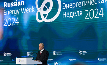 Политика и экономика тесно связаны между собой, заявил Путин