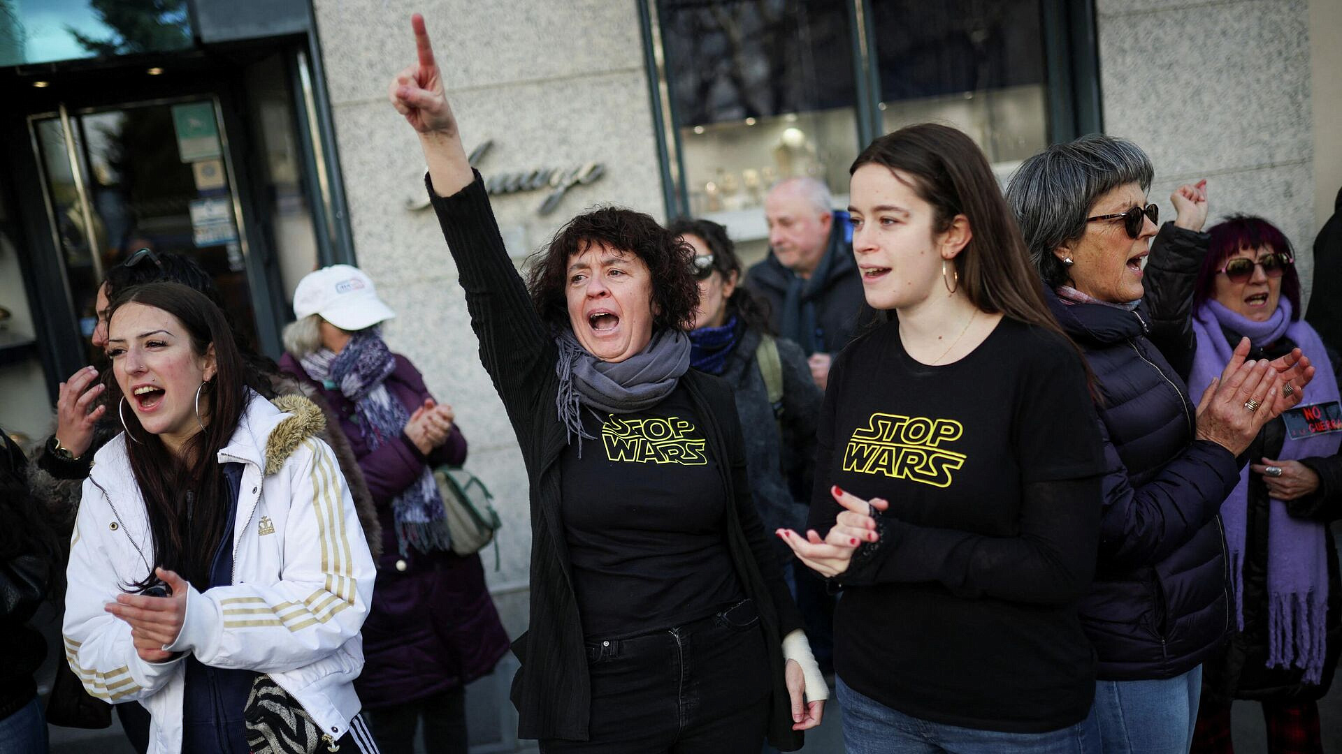 В Испании прошли акции против войны на Ближнем Востоке