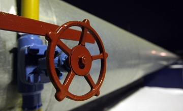 "Газпром" продолжает подавать газ для транзита через Украину