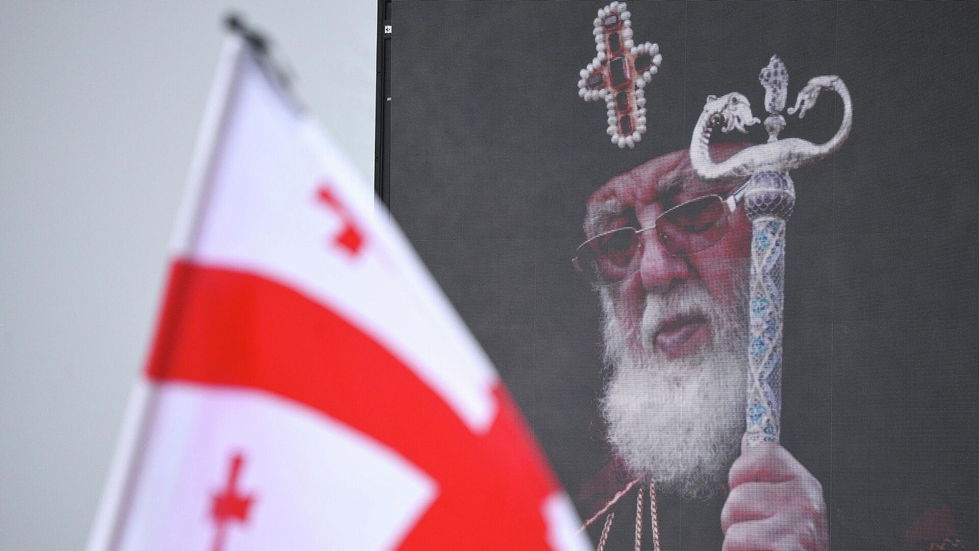 В соборе Сиони запретили снимать захоронение патриарха Грузии