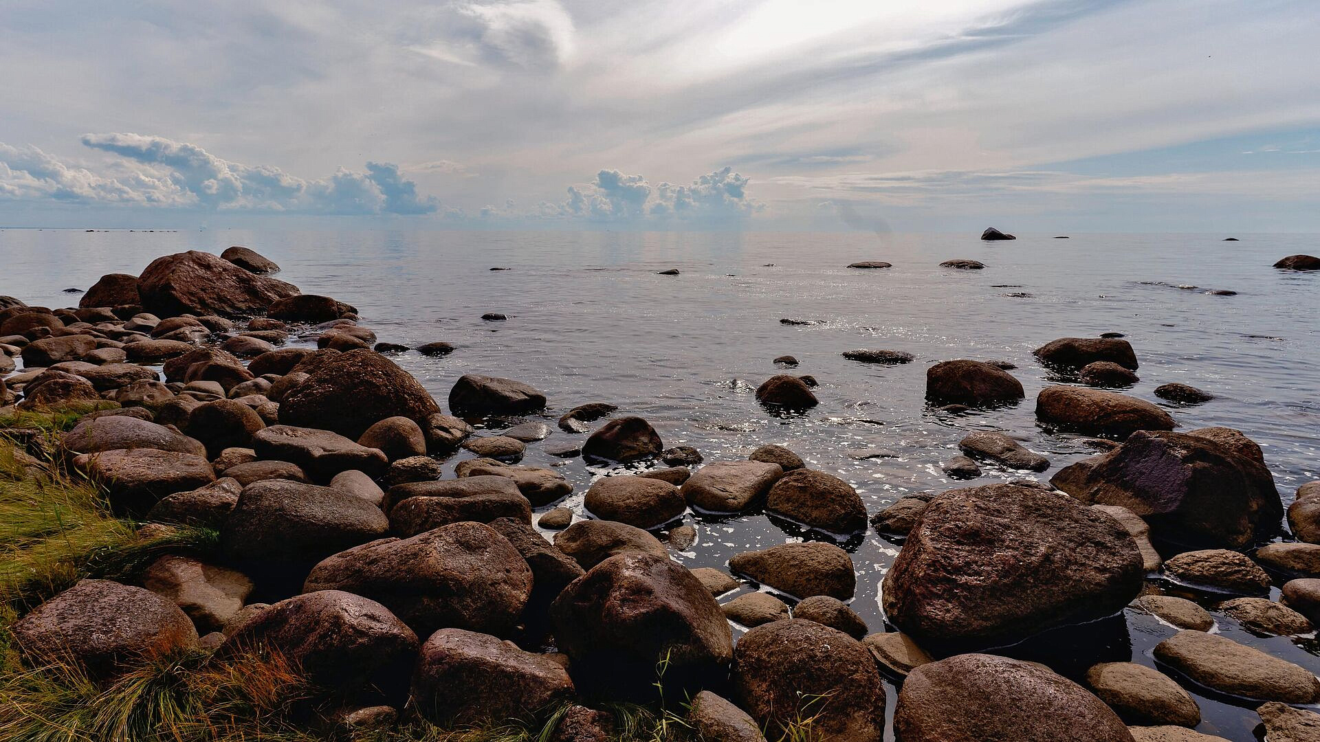 Прокуратура выясняет обстоятельства посадки на мель судна в Финском заливе