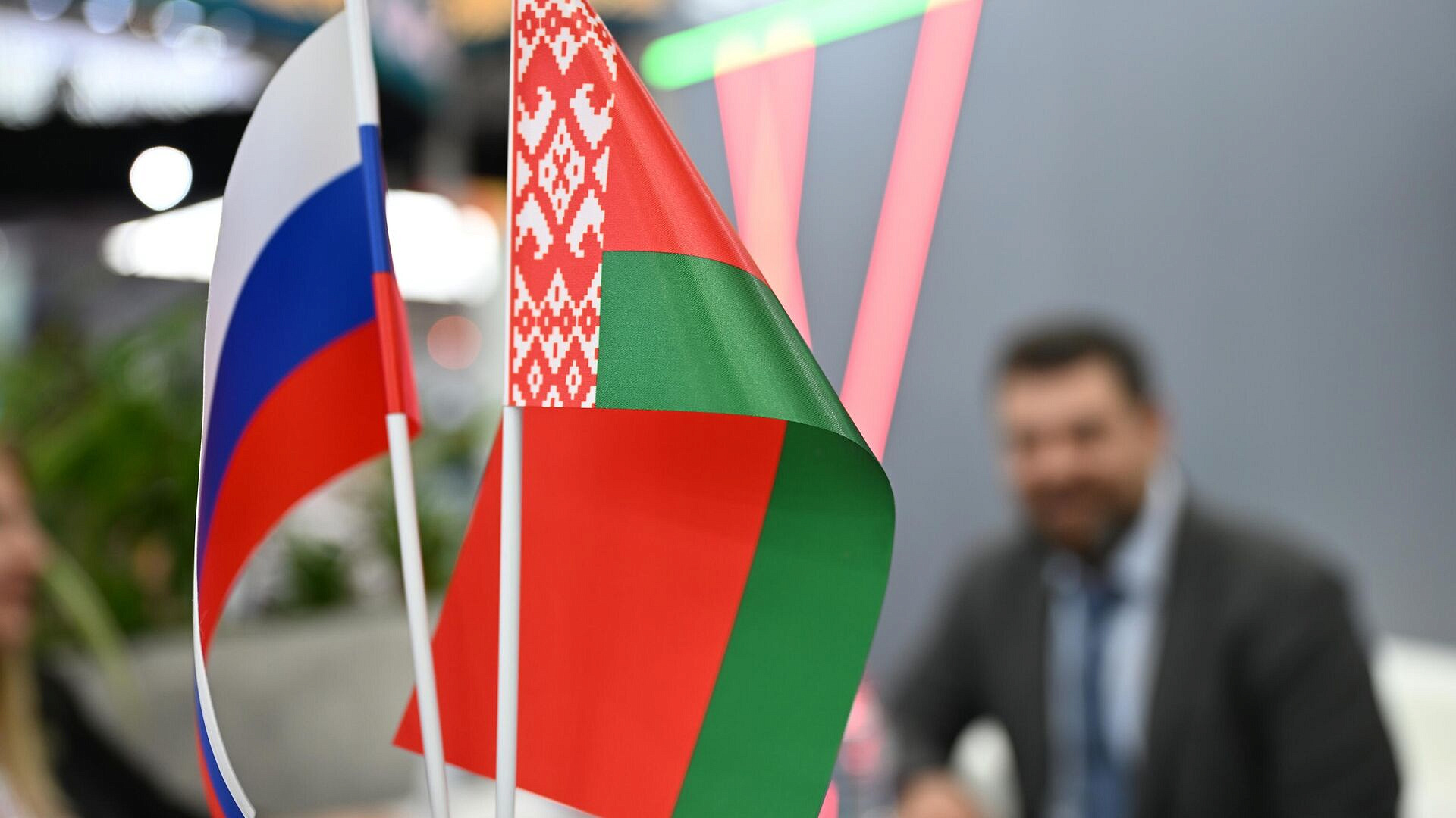 Депутат рассказал, за что Запад ненавидит Белоруссию