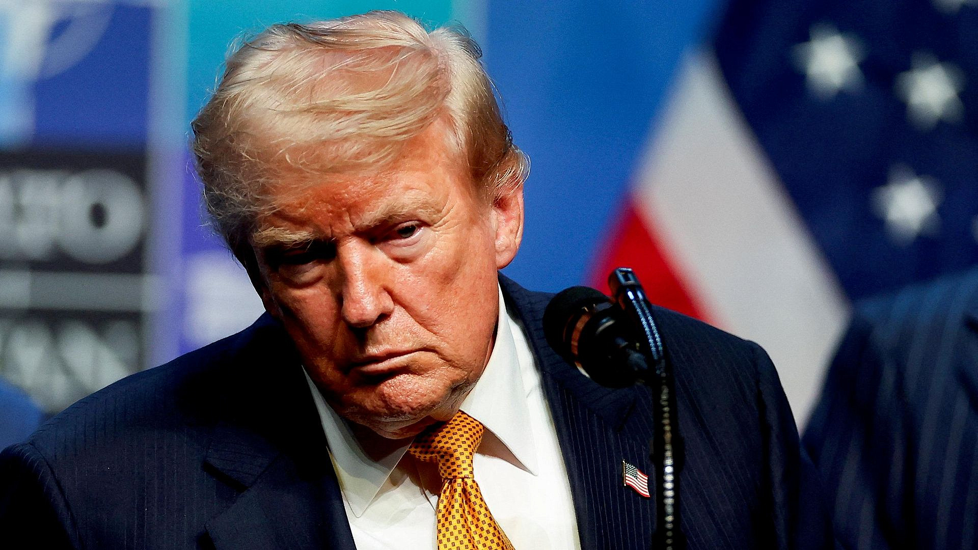 Трамп признался, что США с трудом находят иранские цели в Ормузском проливе