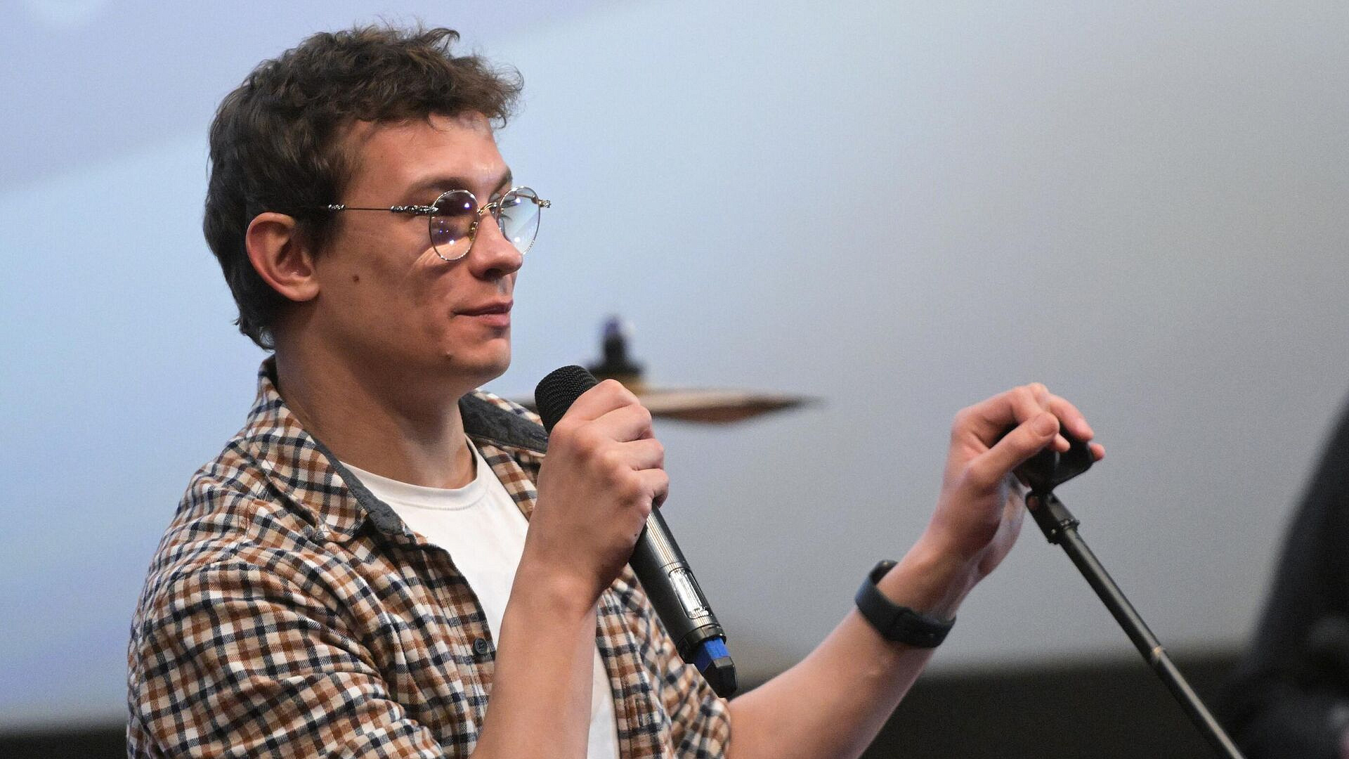 ���������� ���� ����� ���������� �������, �������� �� ������ � ��������