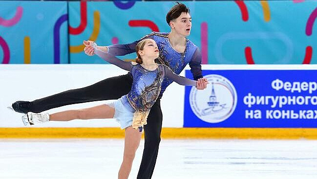 Шешелева и Карнаухов выиграли золото юниорского ЧР в парном катании