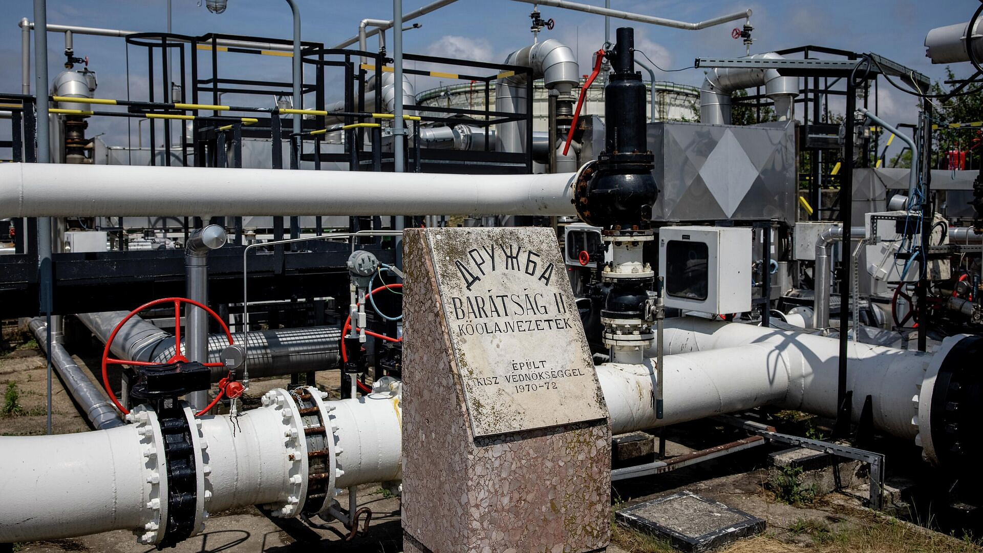 ЕС дал Киеву индульгенцию на продолжение атак по "Дружбе", заявила Захарова