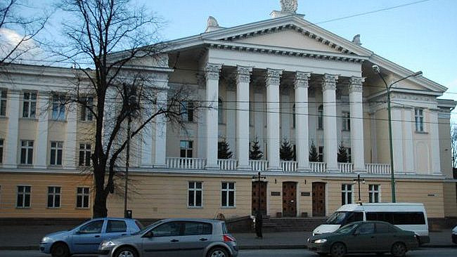 В "Центре культуры Мере" в Эстонии завершили демонтаж советской символики