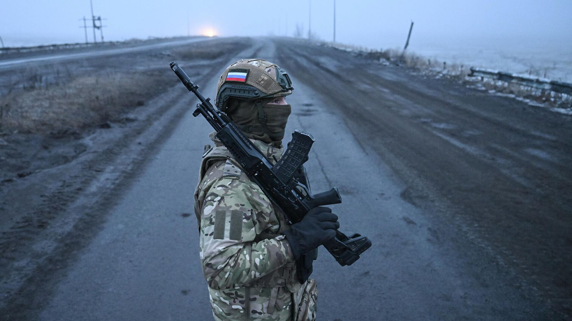 Бойцы отвлекали дроны ВСУ для эвакуации мирных жителей Искры, заявил боец