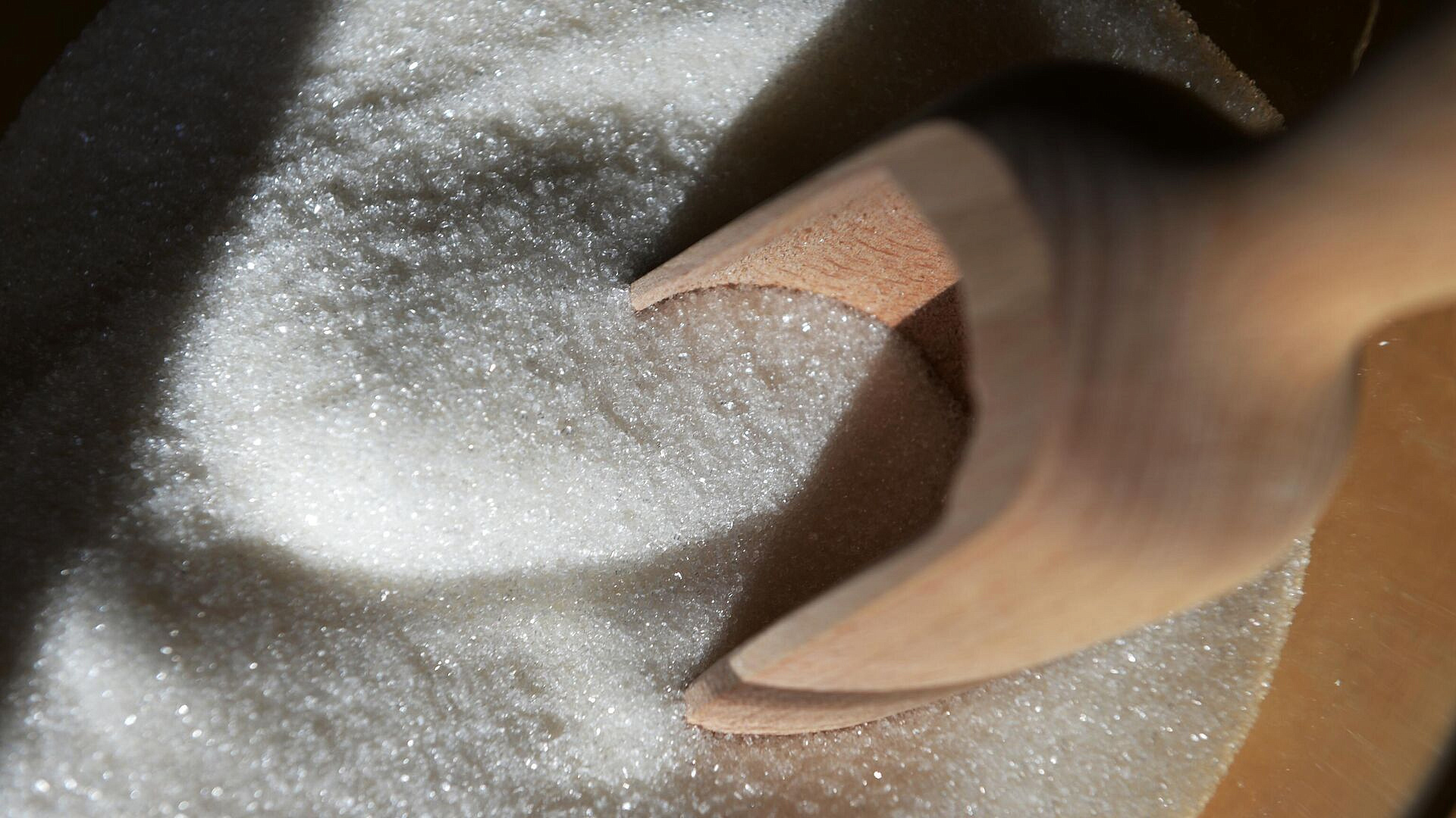 Россияне стали покупать больше сахара и меньше соли