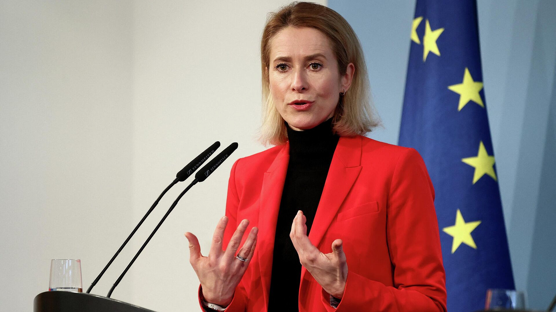 Европа больше не является главным центром внимания США, заявила Каллас