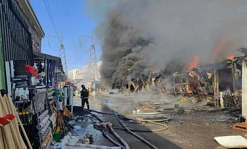 Роспотребнадзор проверит воздух около места пожара у рынка в Солнечногорске