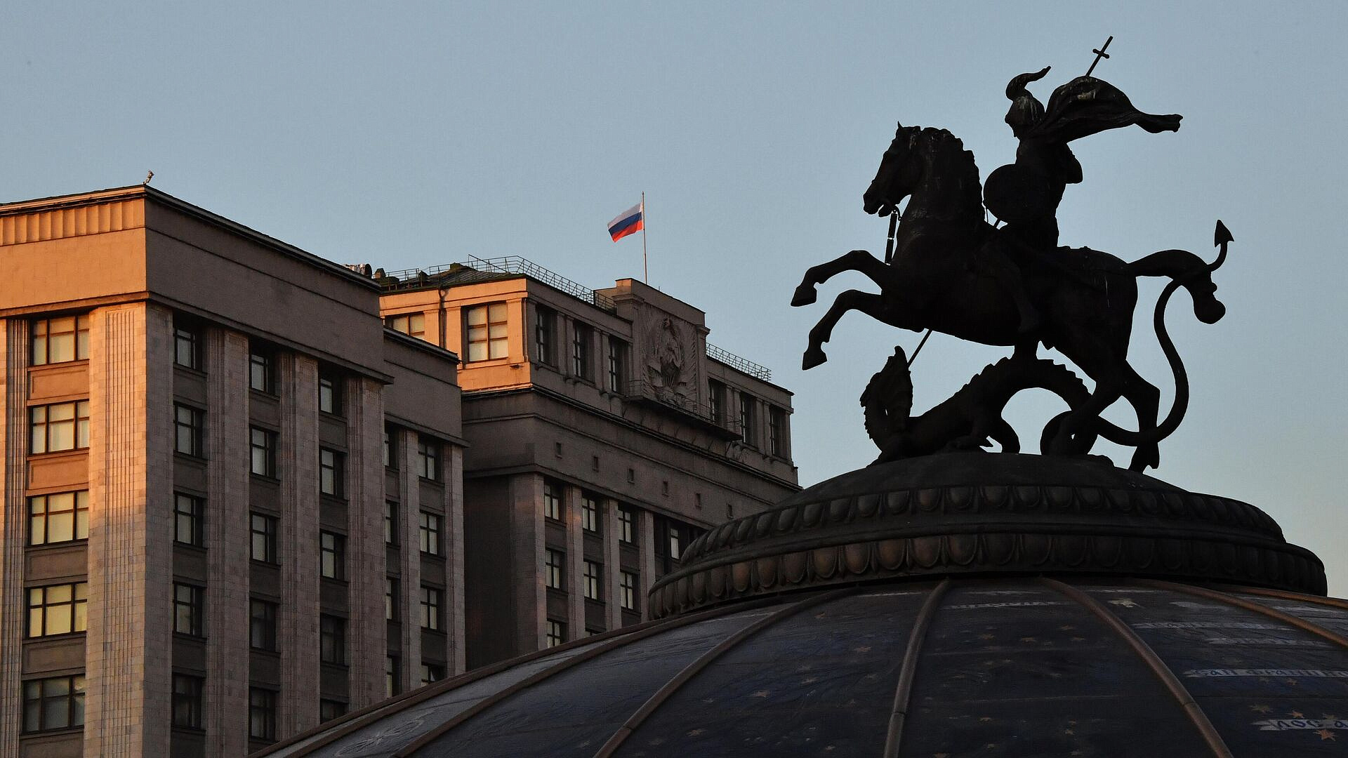 В Госдуму внесли проект о штрафе за несообщение военкомату о переезде