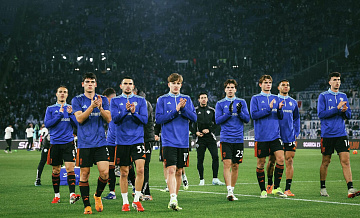 Футболисты "Комо" вышли на четвертое место в чемпионате Италии