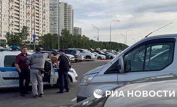 Робот-сапер убрал подозрительный предмет на парковке у метро "Тропарево"